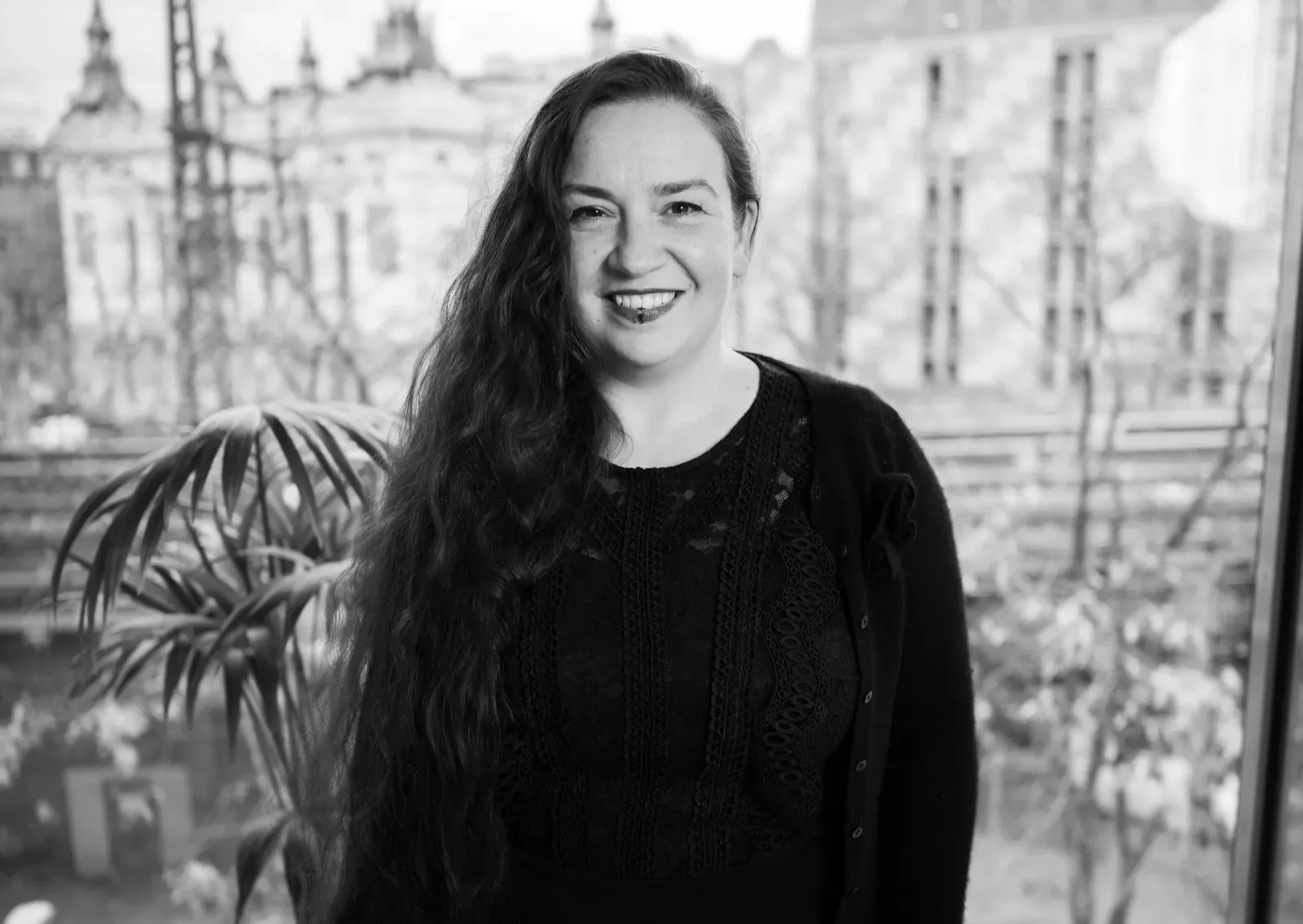 Stephanie Amaseh, Steuerfachangestellte bei Tara